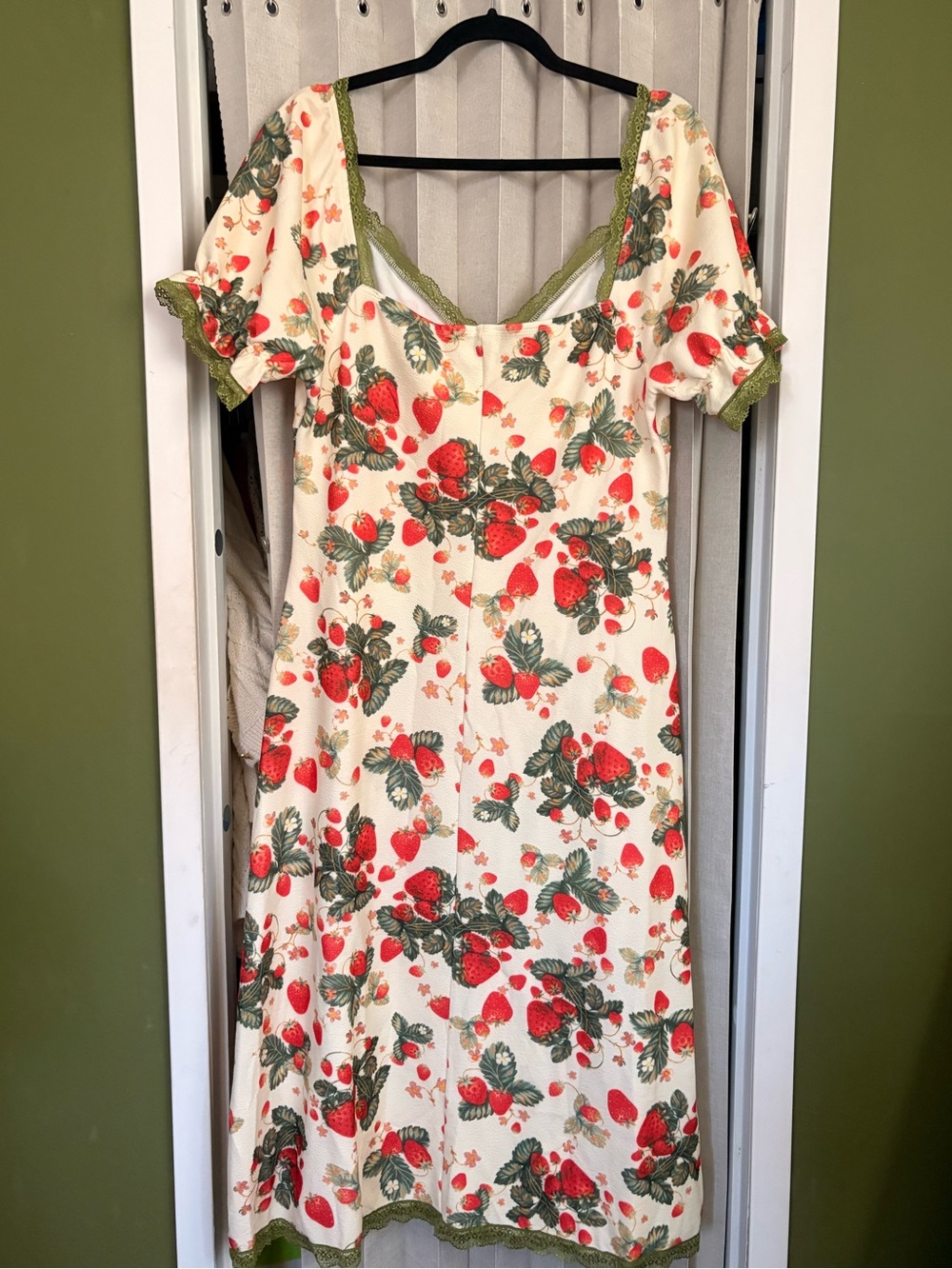 Cider square neck midi dress w/ strawberry print - Picture 2 of 4